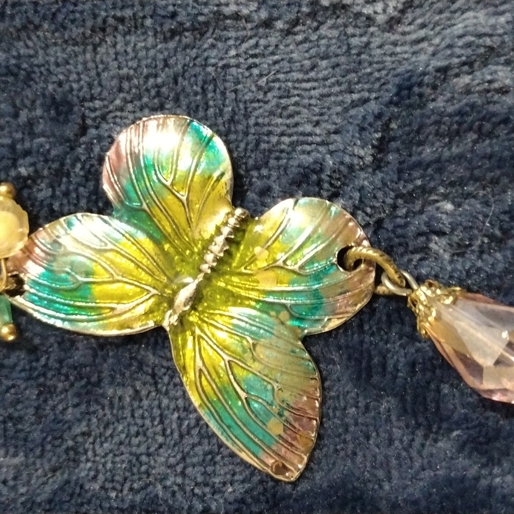 Necklace - Picture 2 of 2